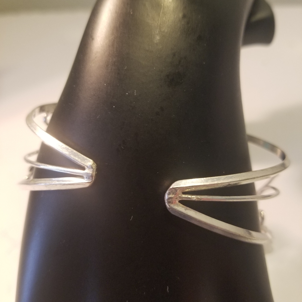 EXCELLENT BRACELET NWOT - Picture 11 of 11